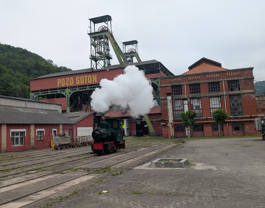 Locomotora Río Nalón